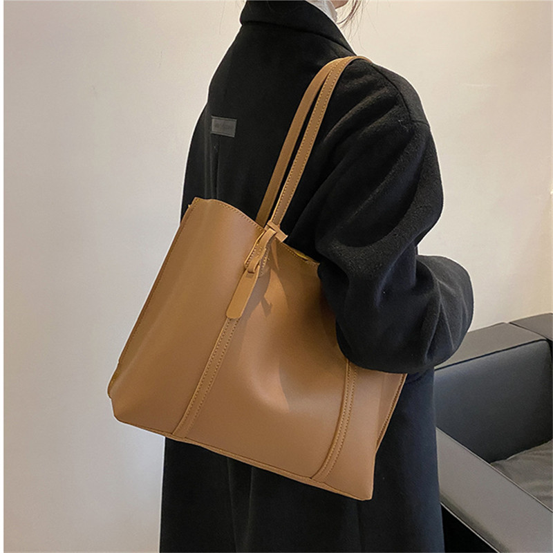 Classic Black Faux Leather Tot - Leather Classic Strap recension och pris